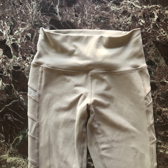 ALO YOGA Block High Waist Diagonal Mesh Leggings in Gravel Beige - Picture 3 of 8